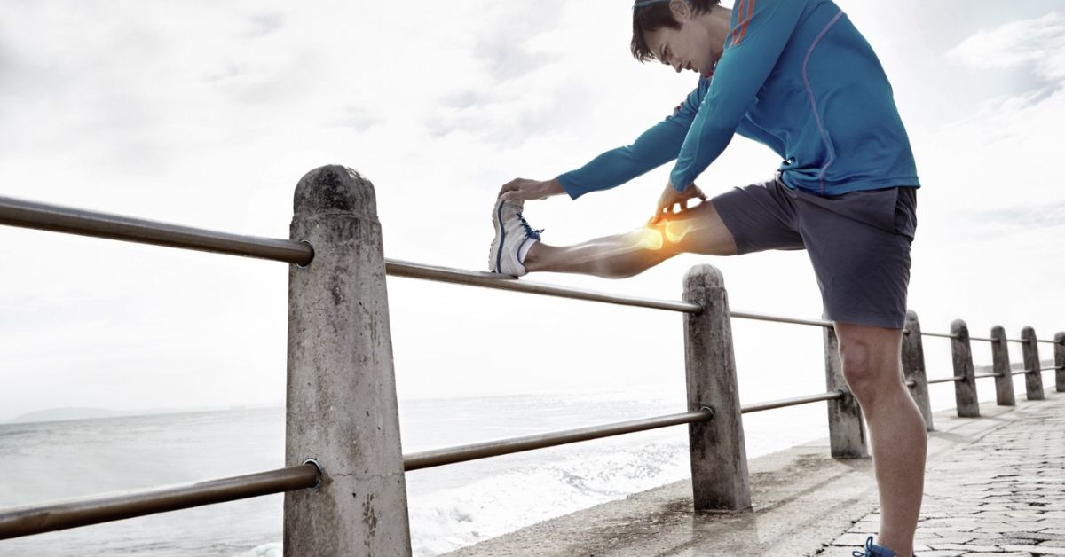 Person with knee pain not improving exploring knee replacement surgery in Indore for better joint movement and flexibility